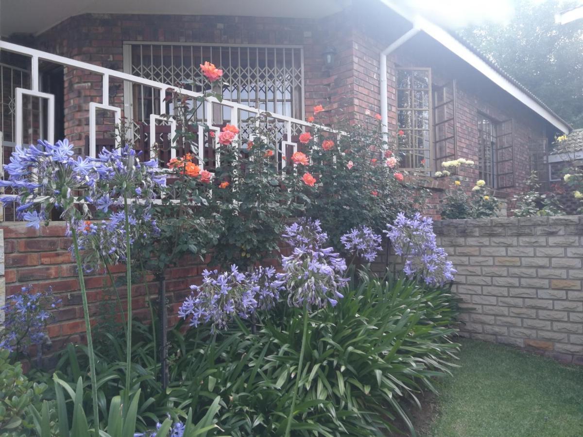 Clarens Cottages Exterior foto